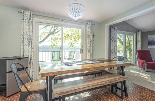 Farwell House | Rachel Island Cozy Getaway