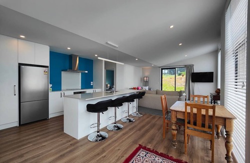 Riverton House | Rack n Relax Riverton