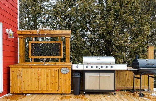 Bluewater Cottage | Rader's Haven Airy LakeView
