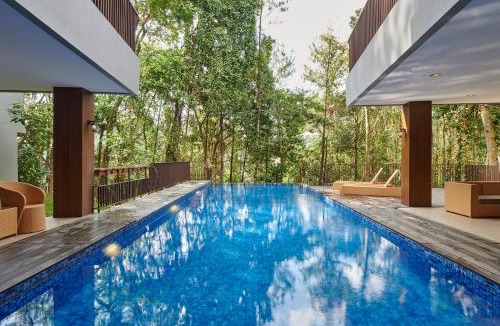 Bandung Villa | Radiance Hill View Villa 10 Bedrooms With a Private Heated Swimming Pool and a Billiard Table
