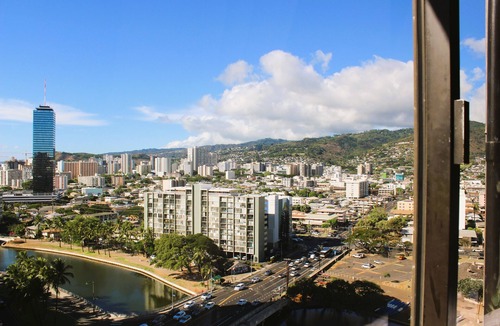 McCully - Moiliili Condo | Radiant Hawaiian Monarch Studio | Pool + Gym