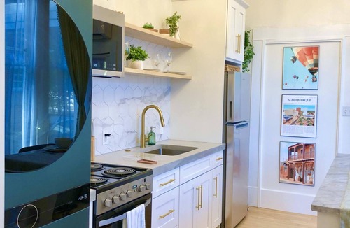 Downtown Albuquerque Apartment | Radiant Historic Downtown Home I Lots of Light I Covered Parking