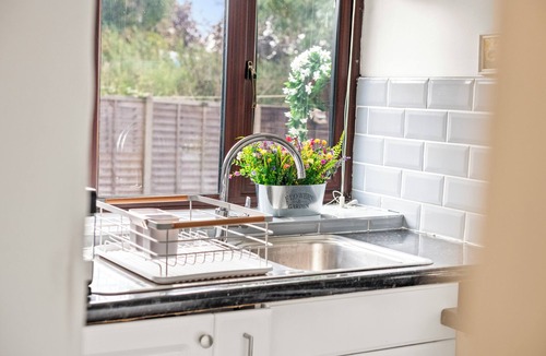 Datchet House | Radiant Retreat Datchet-Heathrow Windsor Legoland