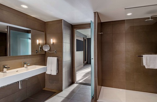 Ringway Hotel | Radisson Blu Hotel Manchester, Airport