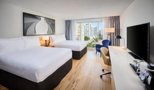 Central Waterfront Hotel | Radisson Blu Toronto Downtown