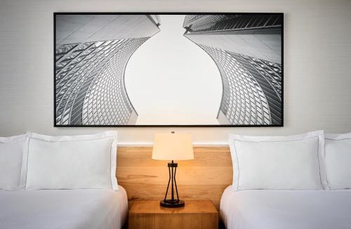 Central Waterfront Hotel | Radisson Blu Toronto Downtown