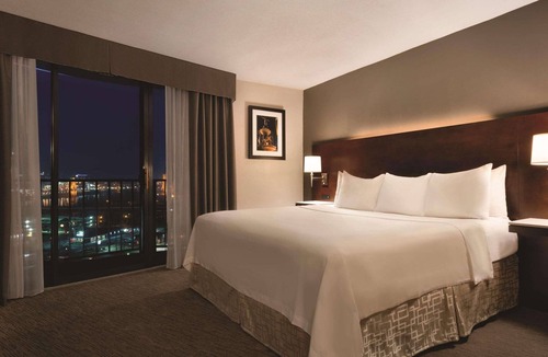 Covington Hotel | Radisson Hotel Cincinnati Riverfront