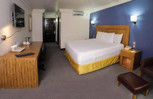 Toluca Hotel | Radisson Hotel & Convention Center Toluca
