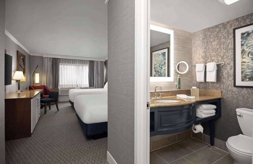 Gaffer District Hotel | Radisson Hotel Corning