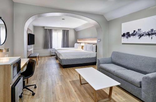 Biggs Field Hotel | Radisson Hotel El Paso Airport