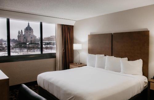 Northwestern Precinct Hotel | Radisson Hotel St Paul Downtown
