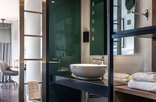 Ruemlang Hotel | Radisson Hotel Zurich Airport