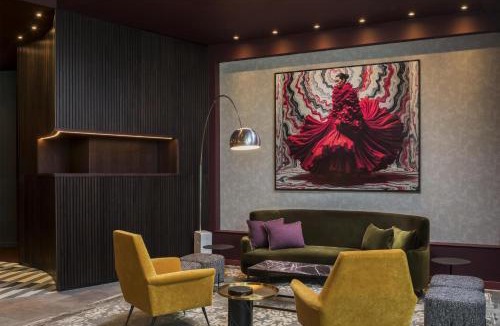 St. Margarets and North Twickenham Hotel | Radisson RED London Twickenham