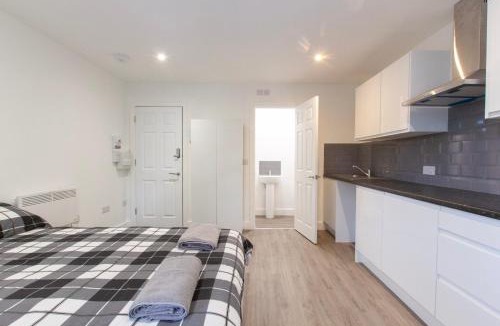 Southampton House | Radstock Road - Room 2b