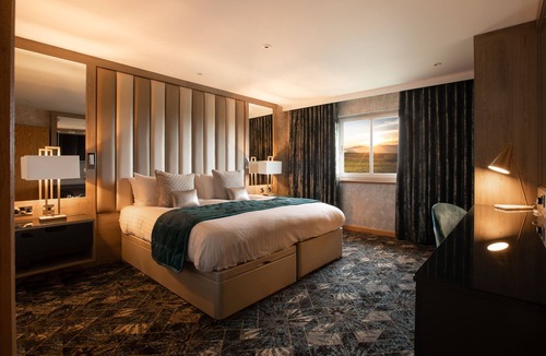 Larkhall Hotel | Radstone Hotel