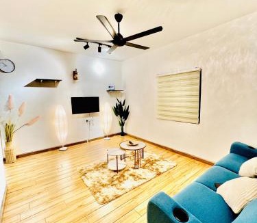 Bukit Rambai House | Raees Homestay