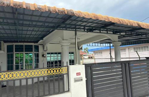 Teluk Intan House | Rafeeqs Homestay
