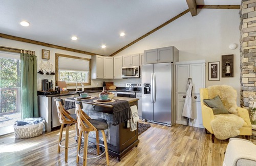 Murphy Cottage | Raft, Hike & Fish: Quiet Couple's Escape in Murphy
