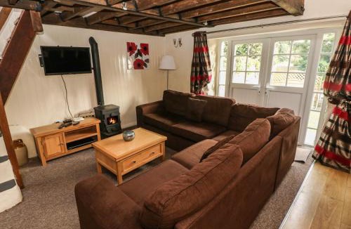 Llys Y Fran House | Rafters Cottage
