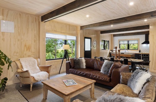 Raglan House | Raglan Country Lodge