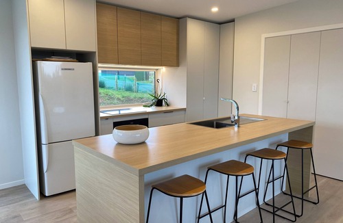 Raglan House | Raglan Retreat With Water Views