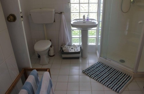 Raglan House | Raglan Waterfront Retreat