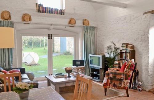 Wedmore House | Ragwood Cottage