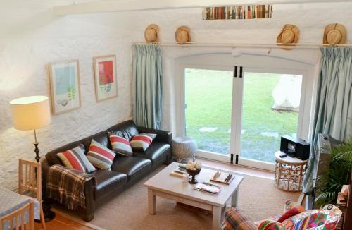 Wedmore House | Ragwood Cottage