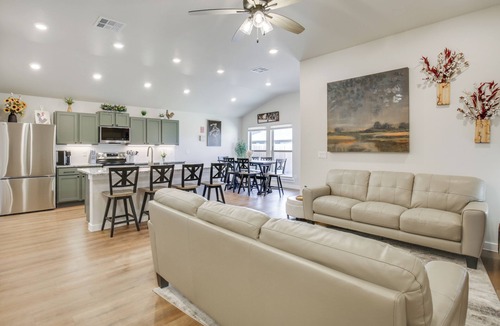 North by Northwest House | Raiderland Retreat! Family Home 5 Mi to Texas Tech