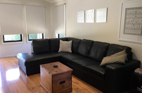 Myrtleford Villa | Rail Trail Cottage