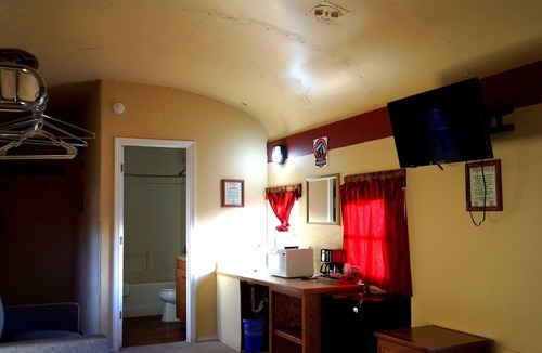 Williams Hotel | Railcar on Historic Route 66
