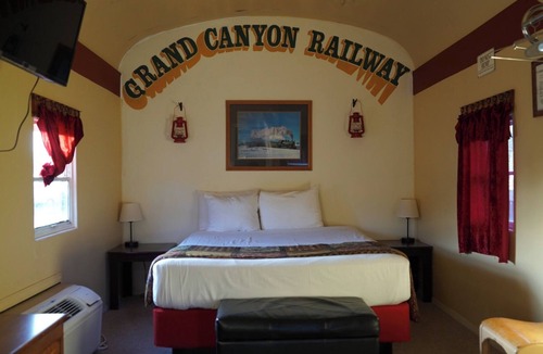 Williams Hotel | Railcar on Historic Route 66