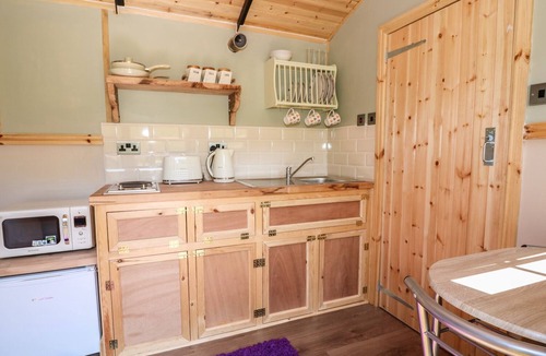 Abergavenny Cottage | Railway Carriage