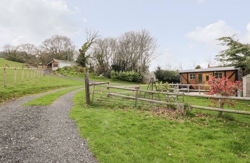 Abergavenny Cottage | Railway Carriage