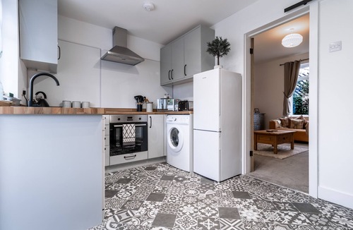 Wakefield Cottage | Railway Retreat