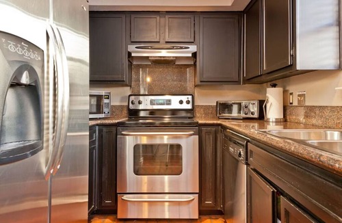 Waller Creek District Condo | Railyard Oasis 3 Bedrooms
