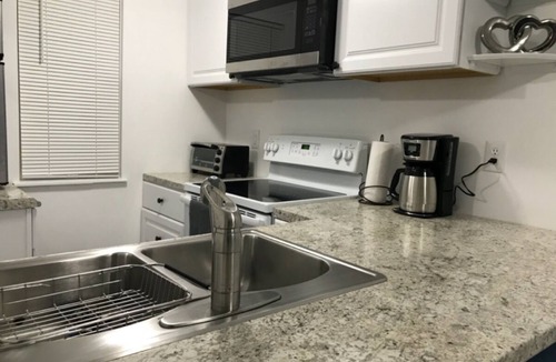 Downtown Niagara Falls House | Rain-Beau by the Falls