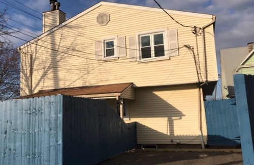 Downtown Niagara Falls House | Rain-Beau by the Falls