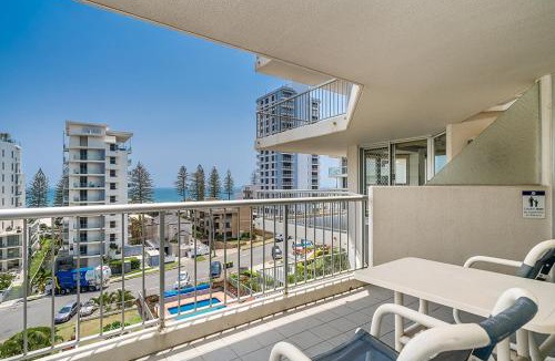 Coolangatta Apartment | Rainbow Bay Resort Holiday Apartments