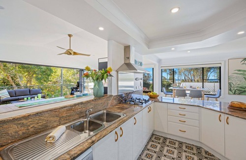 Bonny Hills House | Rainbow Beach House Bonny Hills