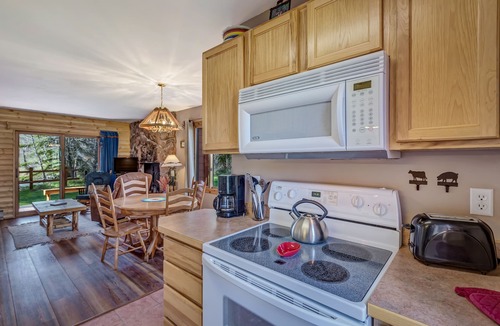 Clark Cabin | Rainbow – Beautiful cabin in the mountains