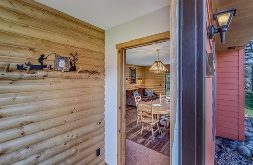 Clark Cabin | Rainbow – Beautiful cabin in the mountains