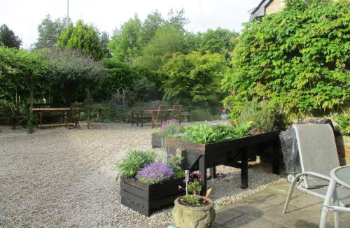 Saint-Nicolas-du-Pelem Apartment | Rainbow Cottages