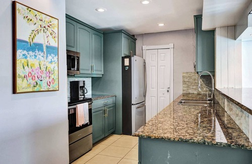 Coral Heights House | Rainbow Falls House For 8