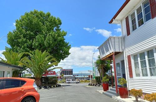 Tauranga Hotel | Rainbow Motel & Guest House