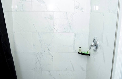 Monocacy Station Hotel | Rainbow Motel