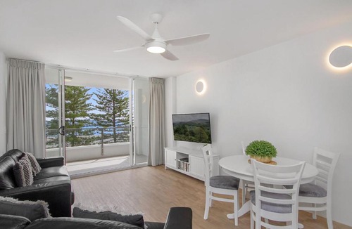 Coolangatta Apartment | Rainbow Pacific Unit 10