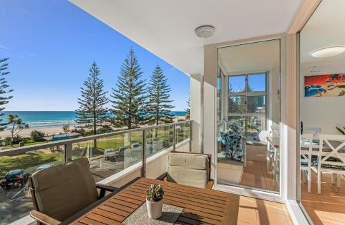 Coolangatta Apartment | Rainbow Pacific Unit 8