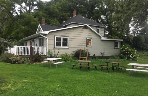 Onalaska Bed & Breakfast | Rainbow Ridge Farms