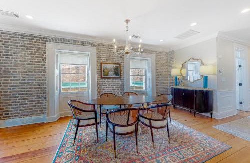South of Broad House | Rainbow Row Pied-A-Terre